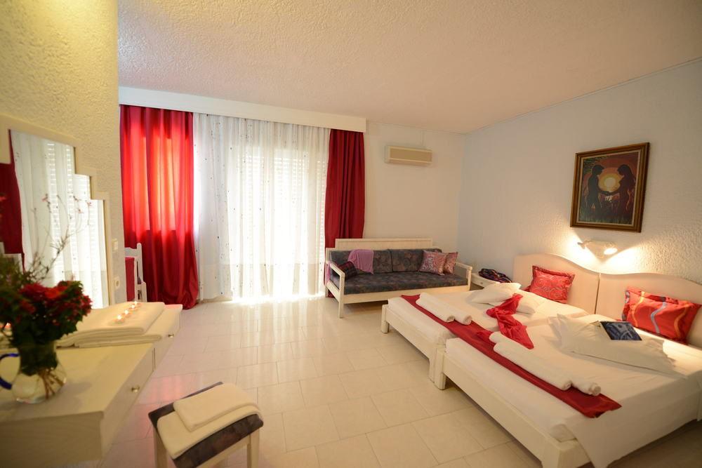 Golden Star Relax Hotel - Adults Only 16 Plus Тігакі Екстер'єр фото
