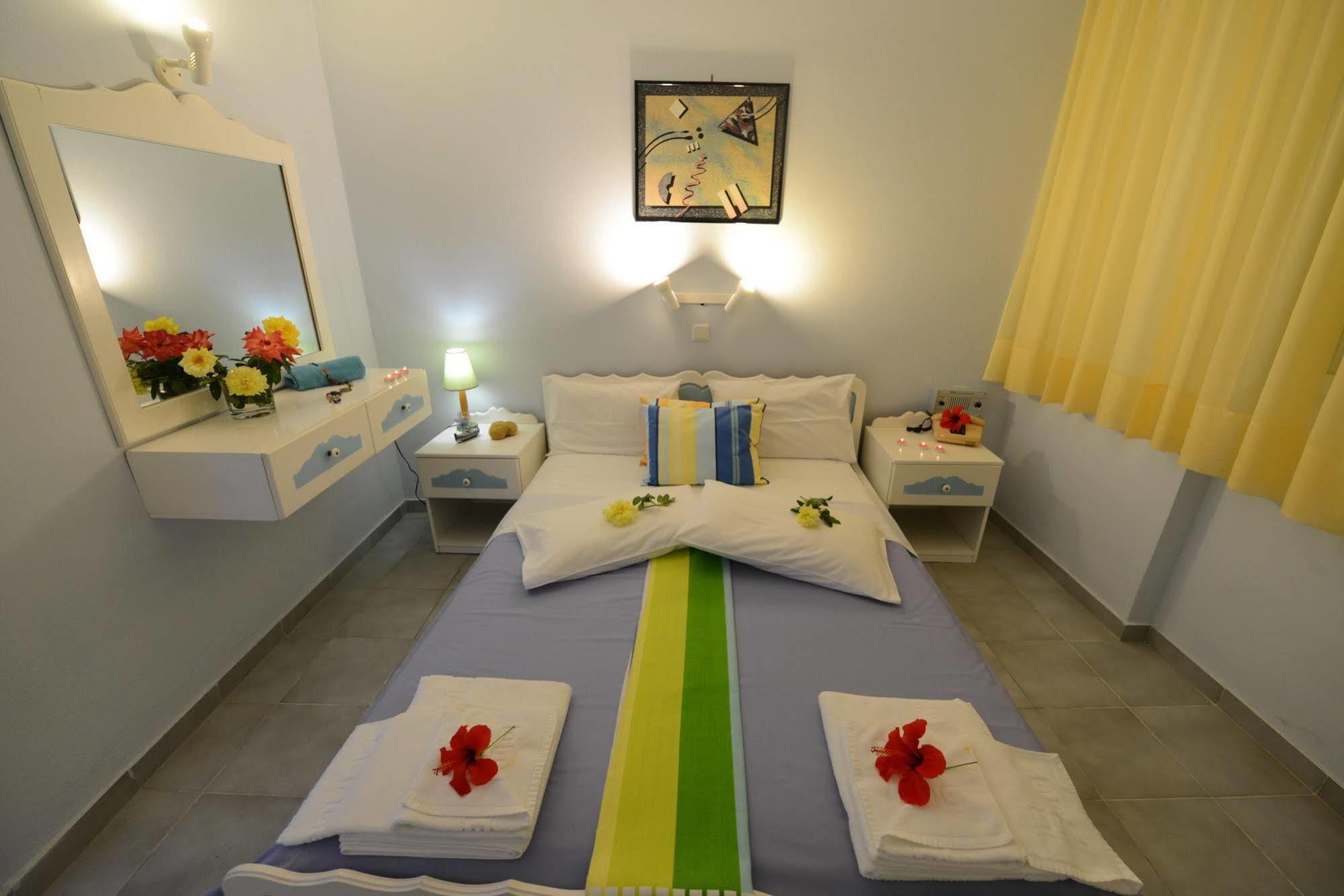 Golden Star Relax Hotel - Adults Only 16 Plus Тігакі Екстер'єр фото